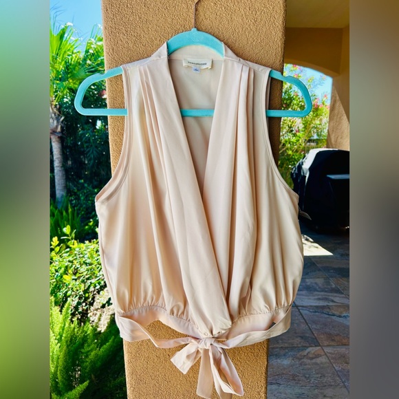 Modern Wrap Sleeveless Cream/Beige Blouse SZ L NWOT - Picture 5 of 5